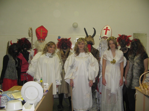 mikuláš v mš a zš 001.jpg