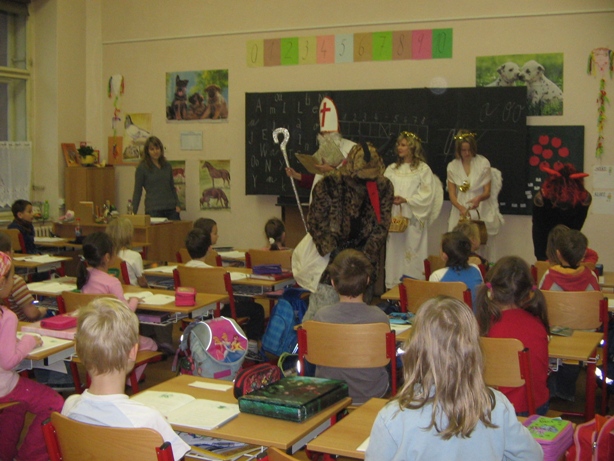mikuláš v mš a zš 002.jpg